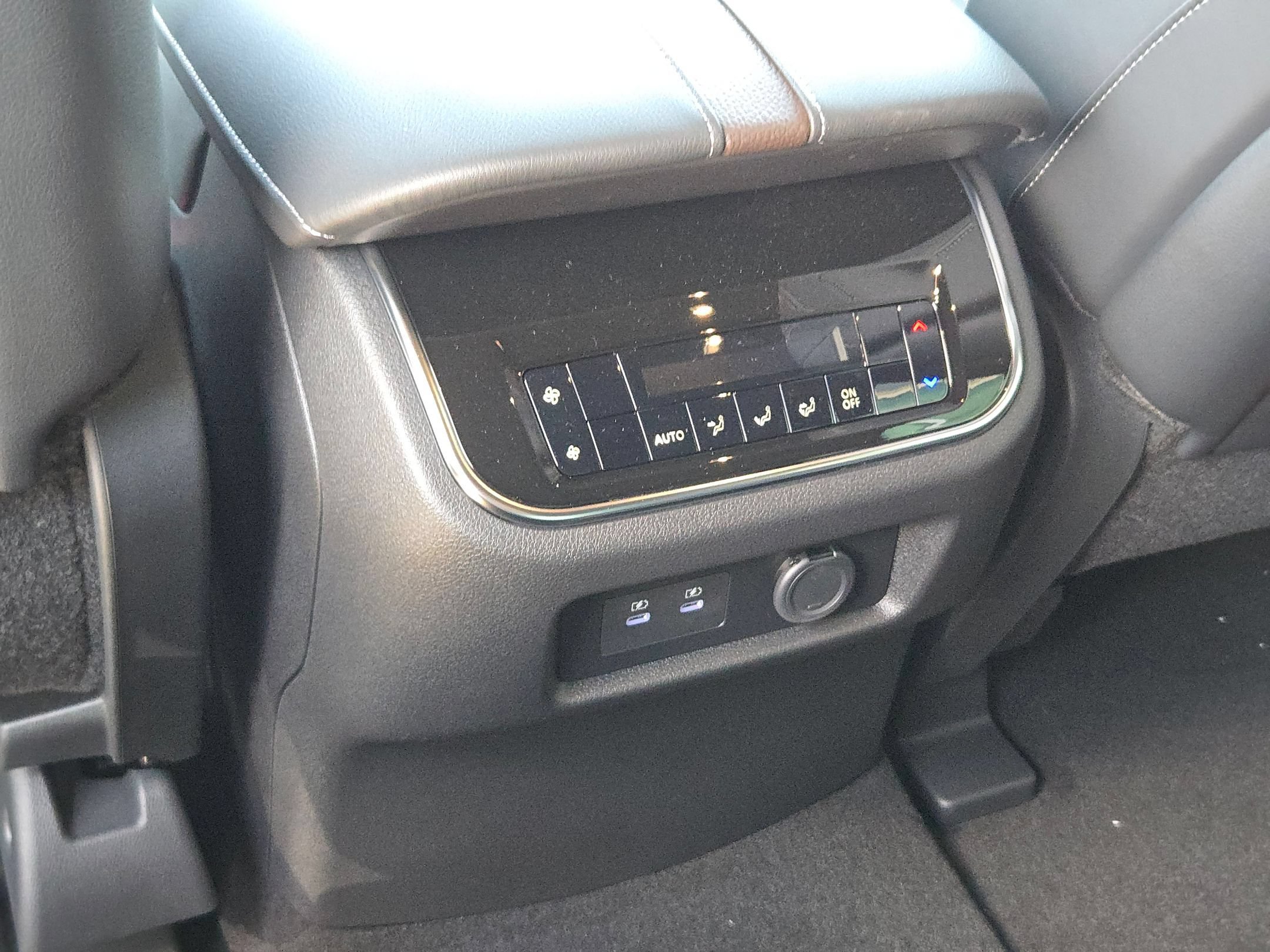 New 2026 Nissan Armada SL w/ Captain's Chari Seat Package RWD image 17