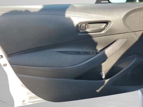 Used 2023 Toyota Corolla LE FWD image 17