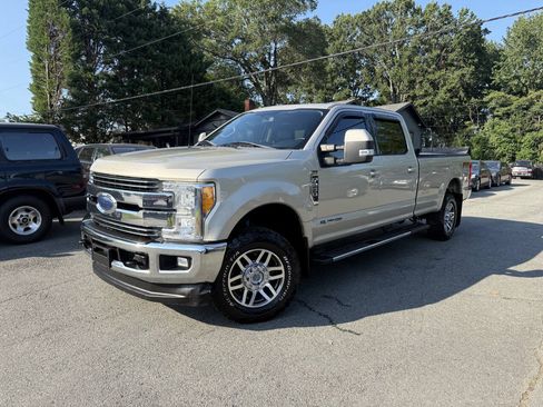 Used 2017 Ford F250 Lariat w/ FX4 Off-Road Package AWD/4WD image 1