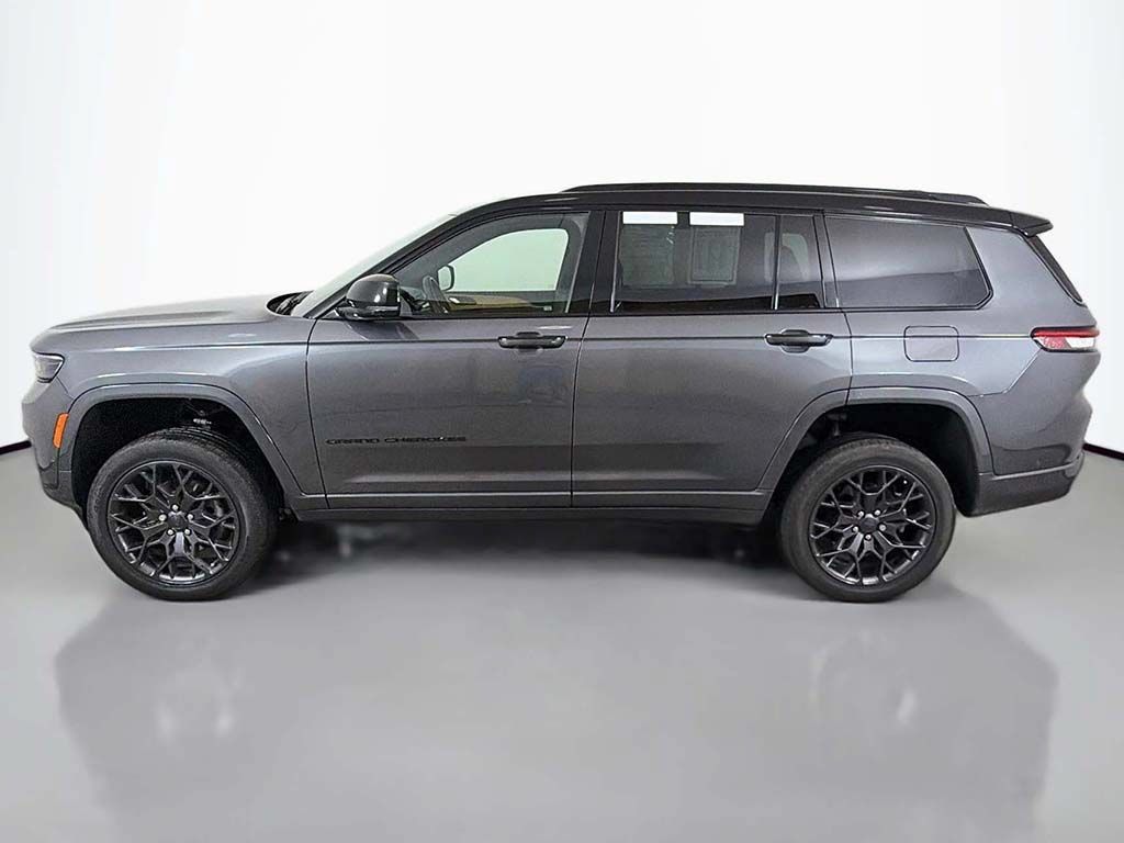 Used 2023 Jeep Grand Cherokee L Summit AWD/4WD image 21
