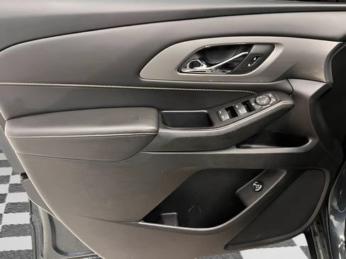 Used 2018 Chevrolet Traverse LT AWD/4WD image 13
