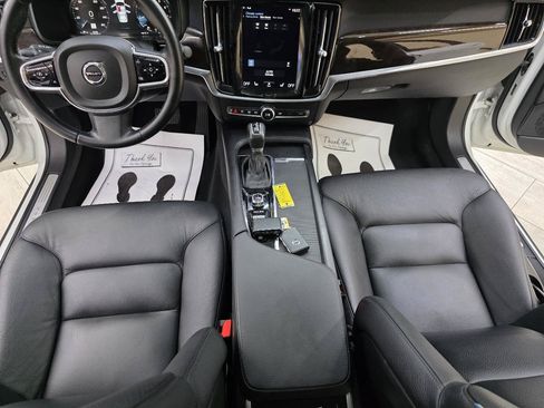 Used 2017 Volvo S90 T5 Momentum w/ Vision Package FWD image 29