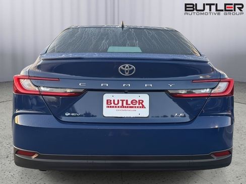 Used 2025 Toyota Camry LE w/ Convenience Package FWD image 5