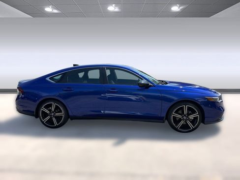 Used 2023 Honda Accord Sport image 8