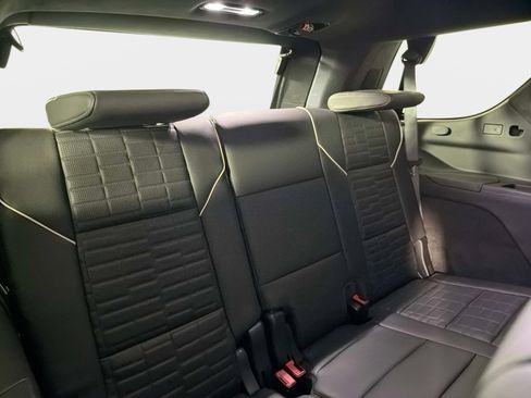 Used 2025 Cadillac Escalade V AWD/4WD image 31