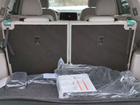 New 2026 Volkswagen Atlas SE image 21