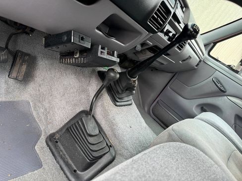 Used 1995 Ford F250 XLT image 15