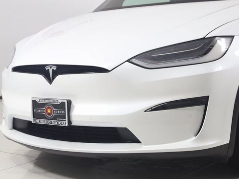 Used 2022 Tesla Model X image 65