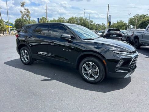 Used 2024 Chevrolet Blazer LT FWD image 1