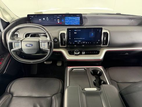 Used 2025 Ford Expedition Max Platinum AWD/4WD image 13