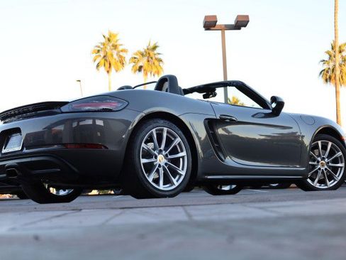 Used 2017 Porsche 718 Boxster image 20