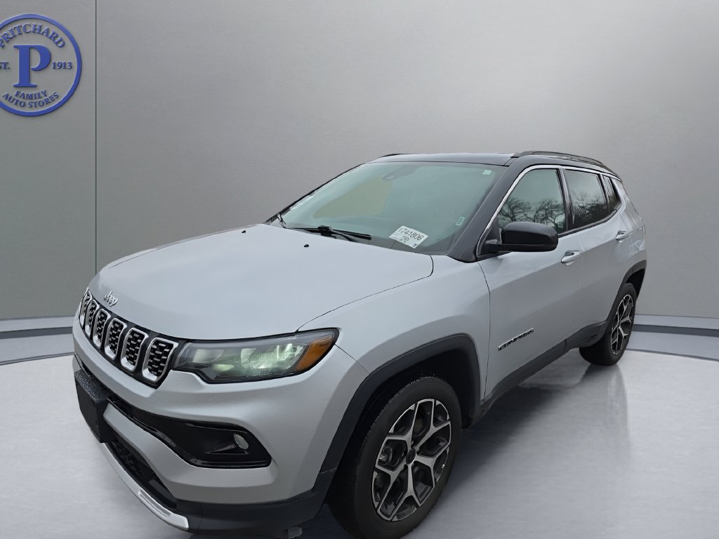Used 2025 Jeep Compass Limited AWD/4WD image 3