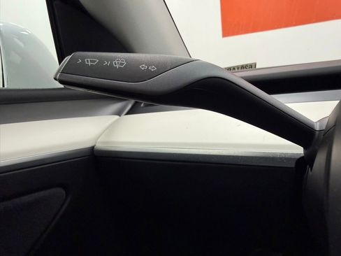Used 2022 Tesla Model Y Performance AWD/4WD image 19