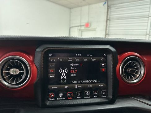 Used 2019 Jeep Wrangler Rubicon AWD/4WD image 13