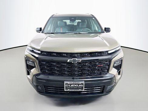 Used 2024 Chevrolet Traverse RS AWD/4WD image 2