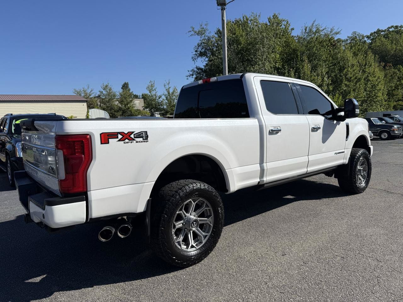 Used 2019 Ford F350 Platinum w/ Platinum Ultimate Package AWD/4WD image 15
