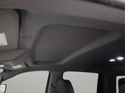 Used 2021 Chevrolet Silverado 2500 LT w/ Z71 Off-Road Package image 11