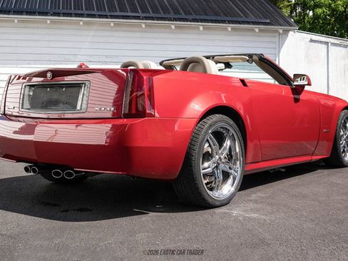 Used 2005 Cadillac XLR RWD image 8