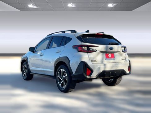 Used 2024 Subaru Crosstrek 2.0i Premium image 3