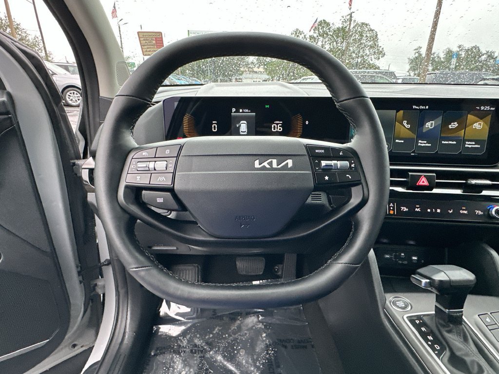 Used 2026 Kia Sportage EX FWD image 11