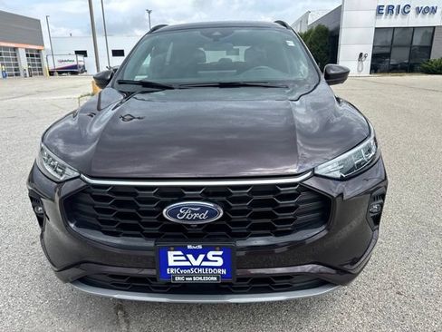 Used 2023 Ford Escape ST-Line Select w/ Tech Pack #2 AWD/4WD image 8
