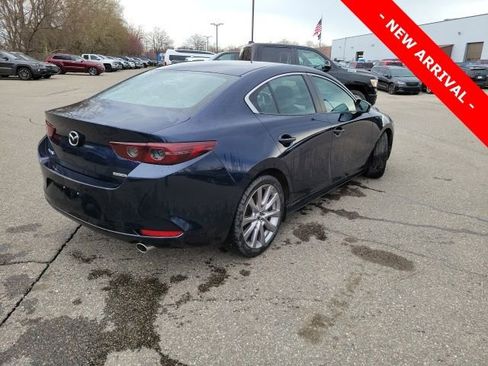 Used 2020 MAZDA MAZDA3 Sedan w/ Select Package image 3