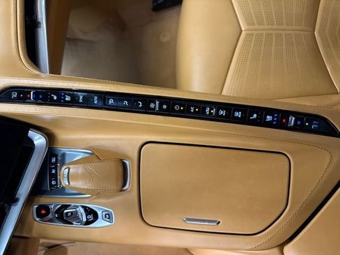 Used 2023 Chevrolet Corvette Stingray Premium Conv w/ Z51 Performance Package RWD image 19