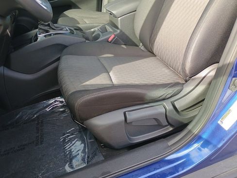 Used 2018 Nissan Rogue S image 12