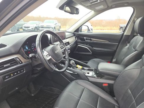 Used 2022 Kia Telluride EX w/ EX Premium Package image 10