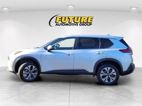 Used 2023 Nissan Rogue SV image 8