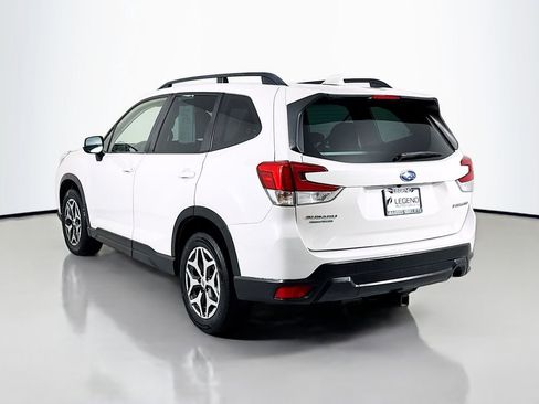 Used 2021 Subaru Forester Premium AWD/4WD image 8