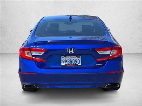 Used 2018 Honda Accord Sport image 6