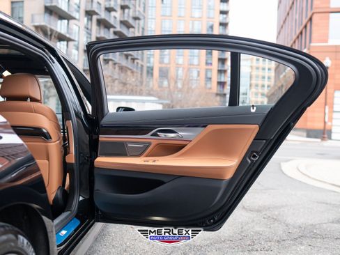 Used 2020 BMW 750i xDrive w/ M Sport Package image 49