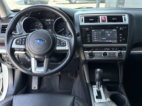 Used 2017 Subaru Outback 2.5i Limited AWD/4WD image 7