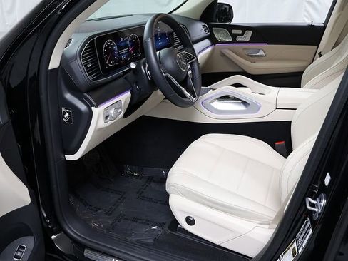 Used 2026 Mercedes-Benz GLS 450 4MATIC image 11