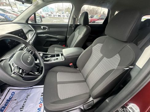 Used 2025 Kia Sorento LX image 11