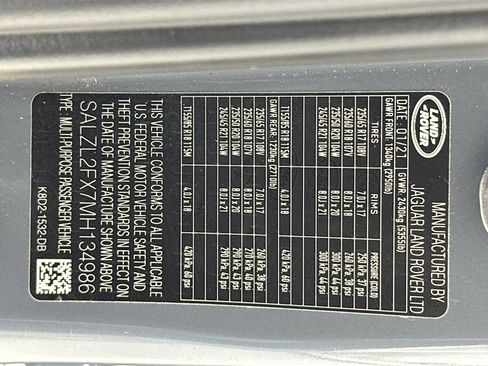 Used 2021 Land Rover Range Rover Evoque R-Dynamic SE image 32