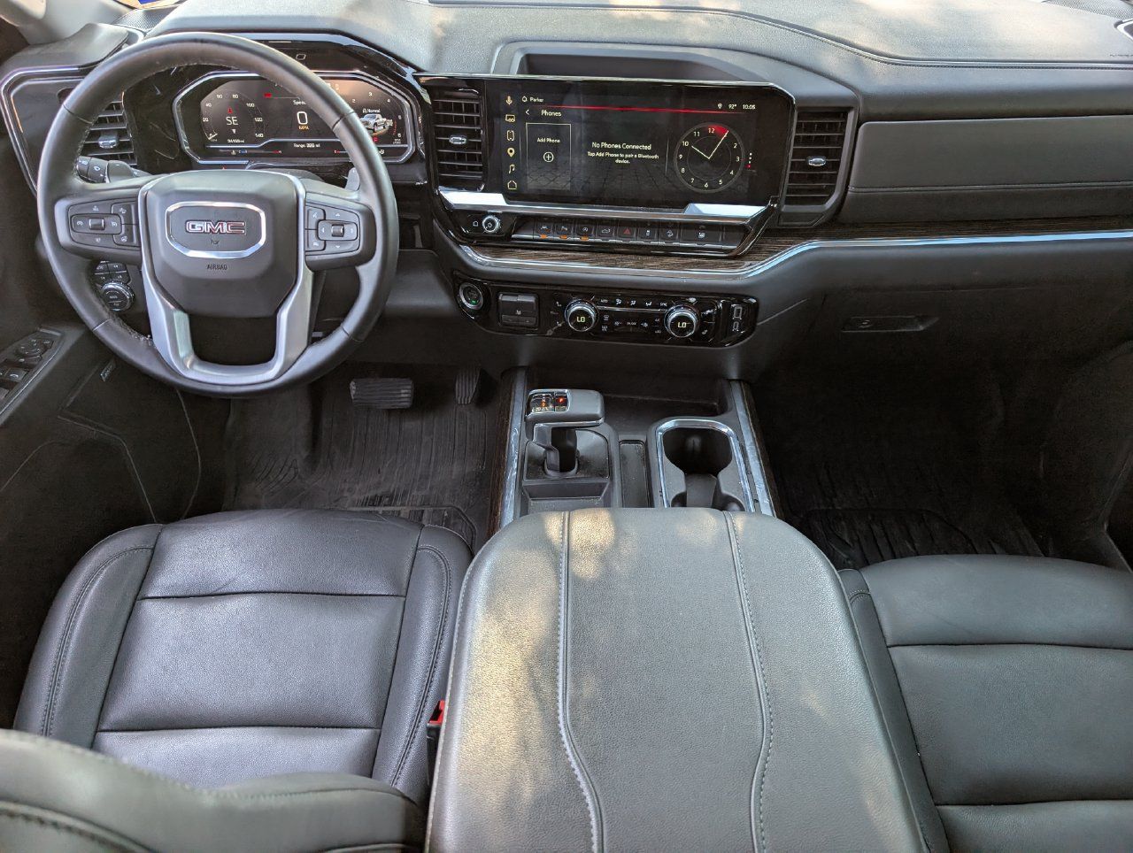 Used 2025 GMC Sierra 1500 Elevation w/ Elevation Premium Package AWD/4WD image 9