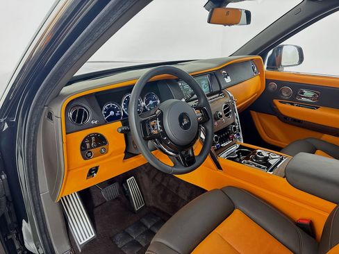 Certified 2023 Rolls-Royce Cullinan w/ Cullinan Package AWD/4WD image 8