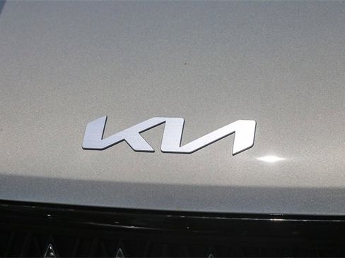New 2026 Kia Carnival EX image 5