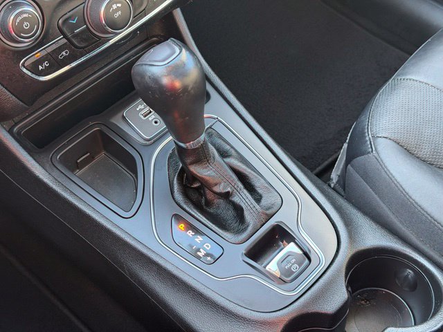 Used 2021 Jeep Cherokee Latitude Lux w/ Sun & Sound Group FWD image 26