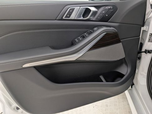 New 2026 BMW X7 xDrive40i w/ M Sport Package image 14