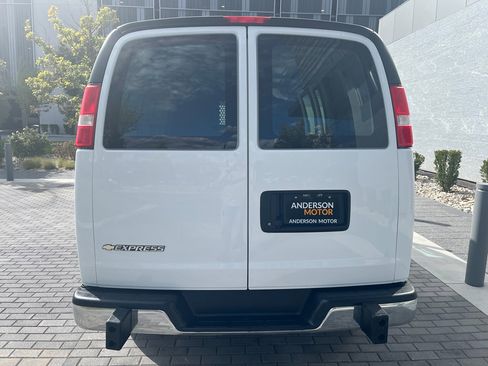 Used 2023 Chevrolet Express 2500 w/ Driver Convenience Package image 8