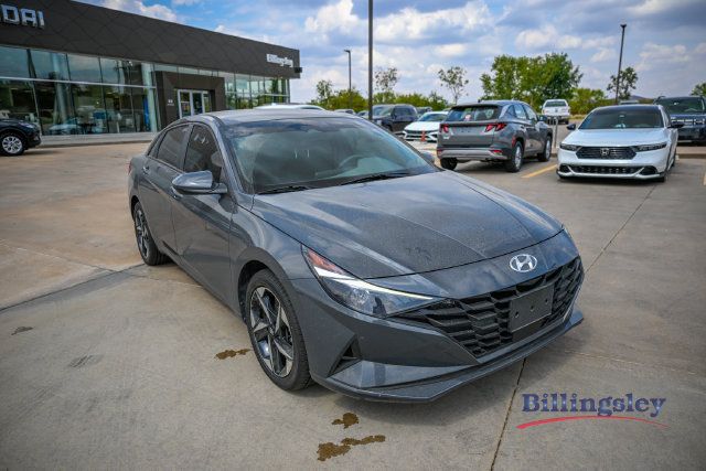 Certified 2023 Hyundai Elantra SEL w/ Convenience Package FWD image 7