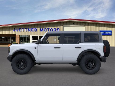 New 2023 Ford Bronco Wildtrak image 3