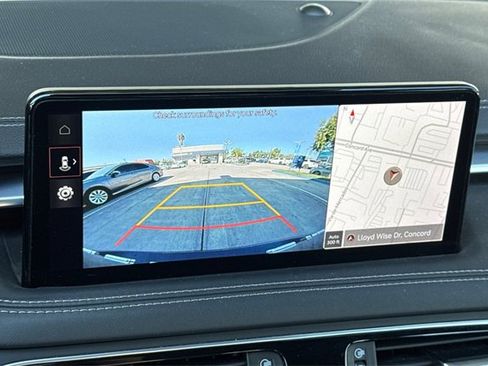 Used 2023 Genesis G70 2.0T image 26