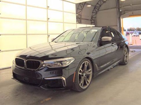 Used 2018 BMW M550i xDrive image 1