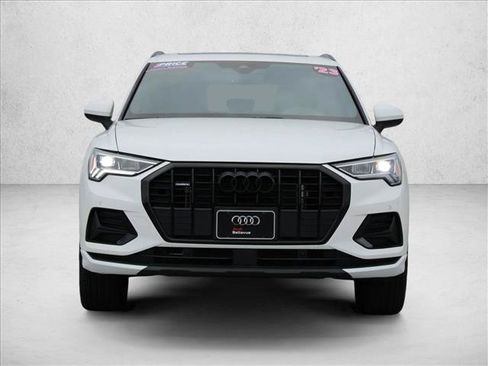 Used 2023 Audi Q3 2.0T Premium w/ Convenience Package AWD/4WD image 2