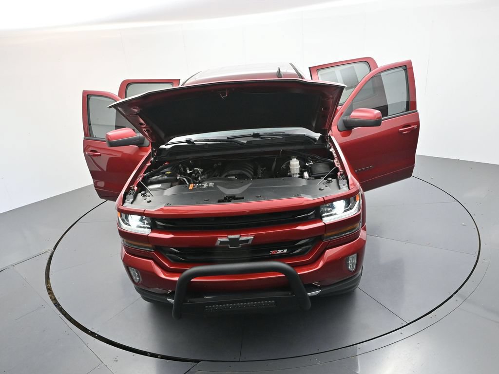 Used 2018 Chevrolet Silverado 1500 LT w/ All Star Edition AWD/4WD image 32