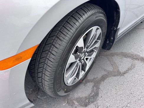 Used 2023 Honda Odyssey EX-L image 15